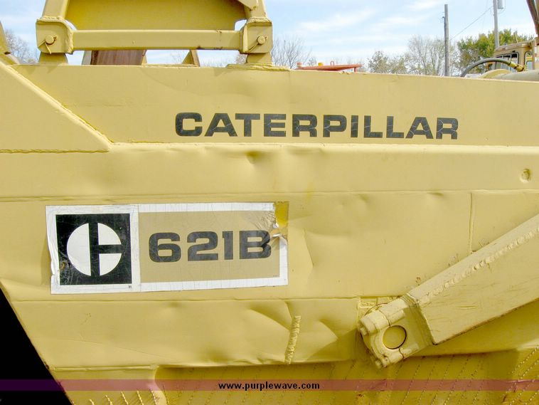 image for item 8823 Caterpillar 621B scraper