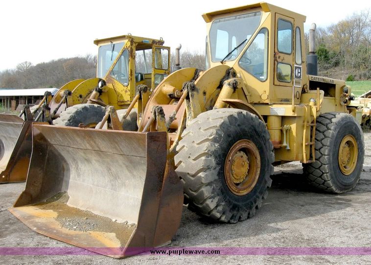 image for item 8824 Caterpillar 966C wheel loader