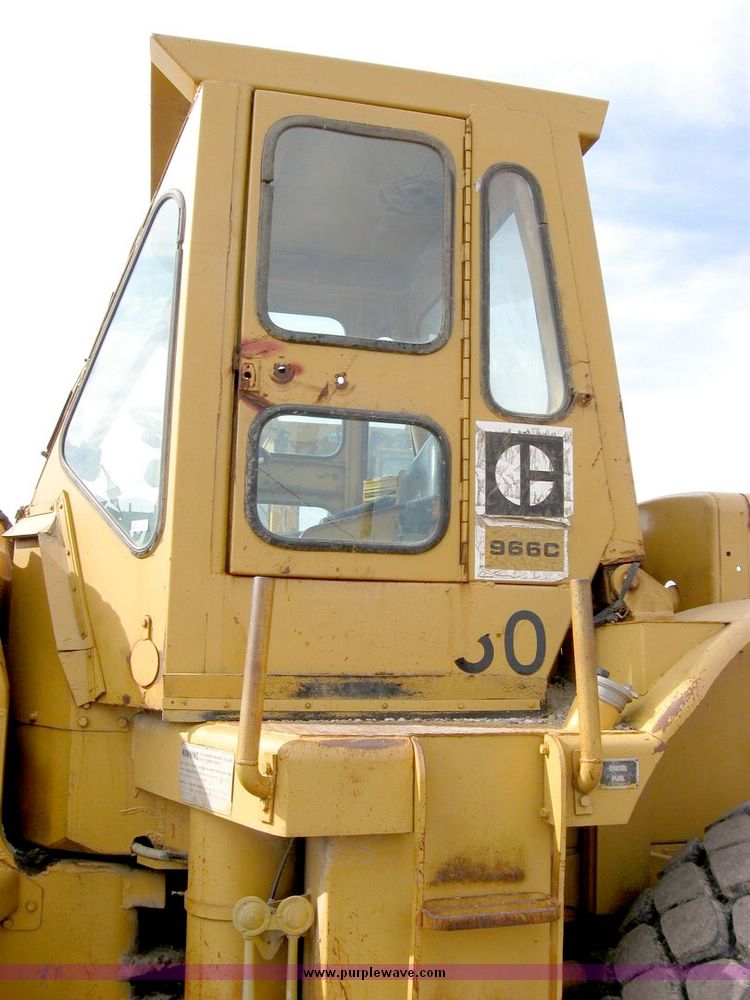image for item 8824 Caterpillar 966C wheel loader