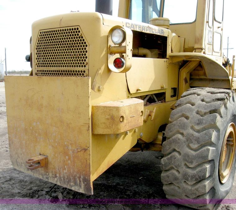 image for item 8824 Caterpillar 966C wheel loader