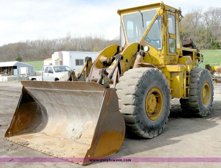 image for item 8825 Caterpillar 966C wheel loader