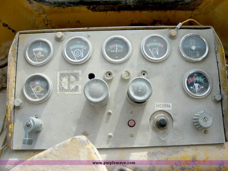 image for item 8825 Caterpillar 966C wheel loader