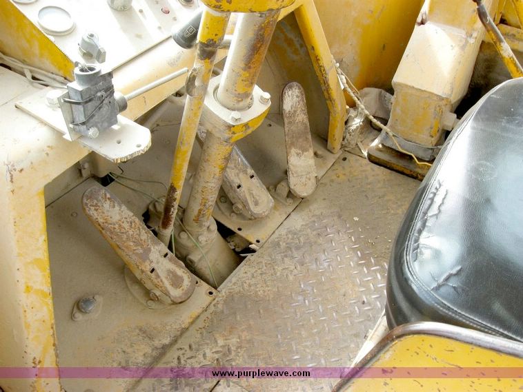 image for item 8825 Caterpillar 966C wheel loader