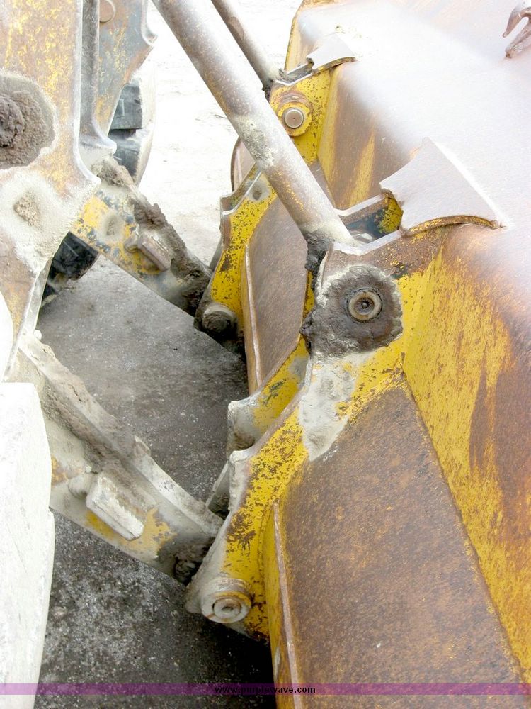 image for item 8825 Caterpillar 966C wheel loader