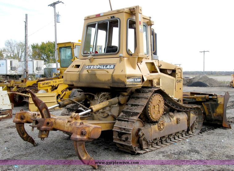 image for item 8826 Caterpillar D5H LGP track dozer