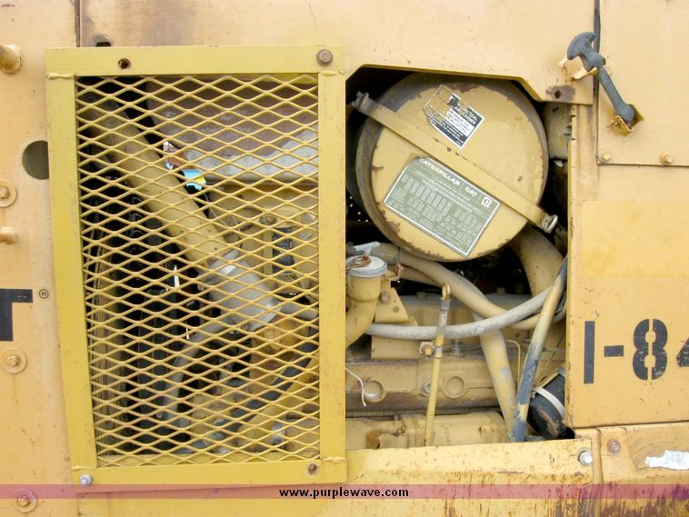 image for item 8826 Caterpillar D5H LGP track dozer