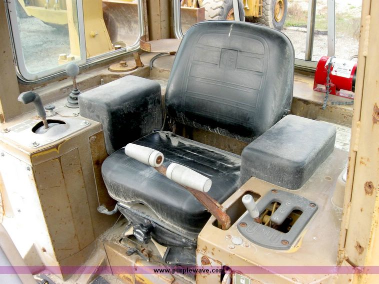 image for item 8826 Caterpillar D5H LGP track dozer