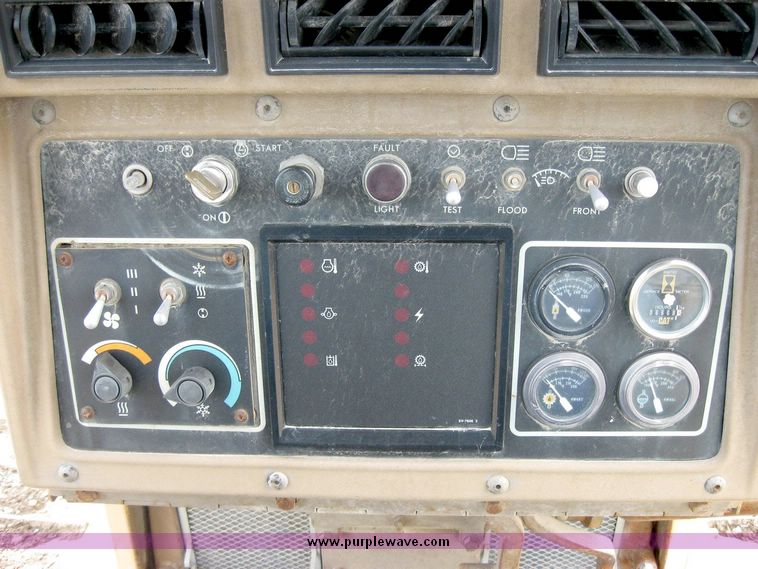 image for item 8826 Caterpillar D5H LGP track dozer