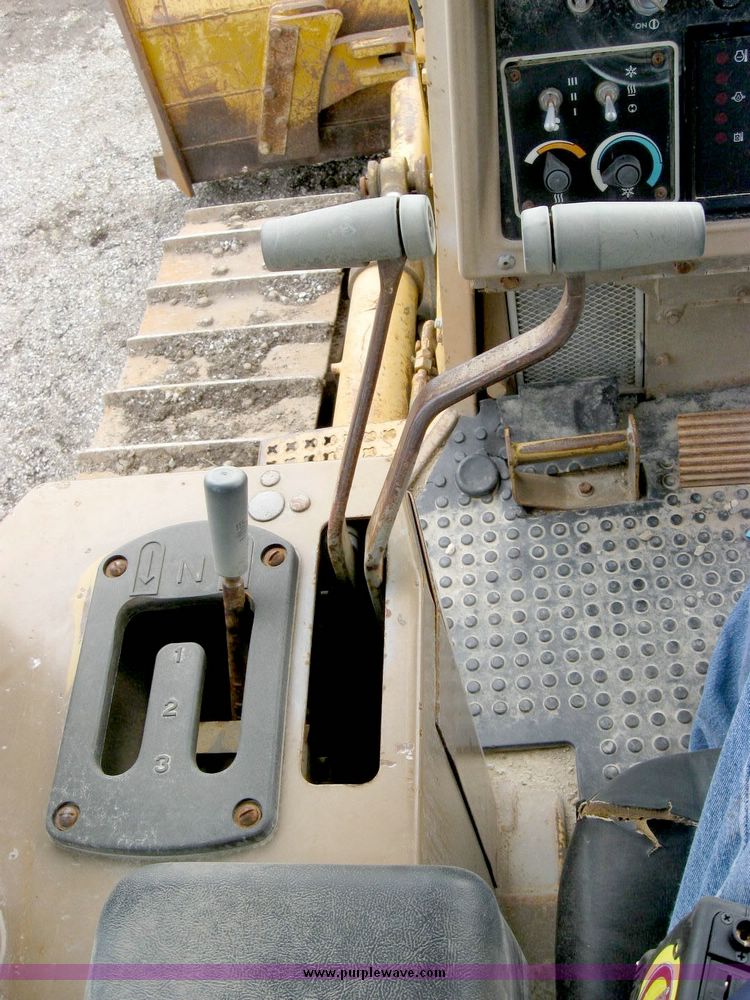 image for item 8826 Caterpillar D5H LGP track dozer