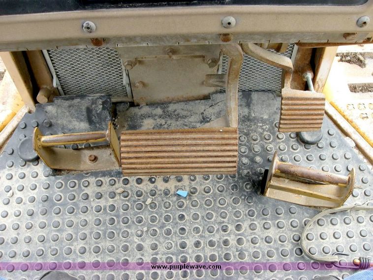 image for item 8826 Caterpillar D5H LGP track dozer