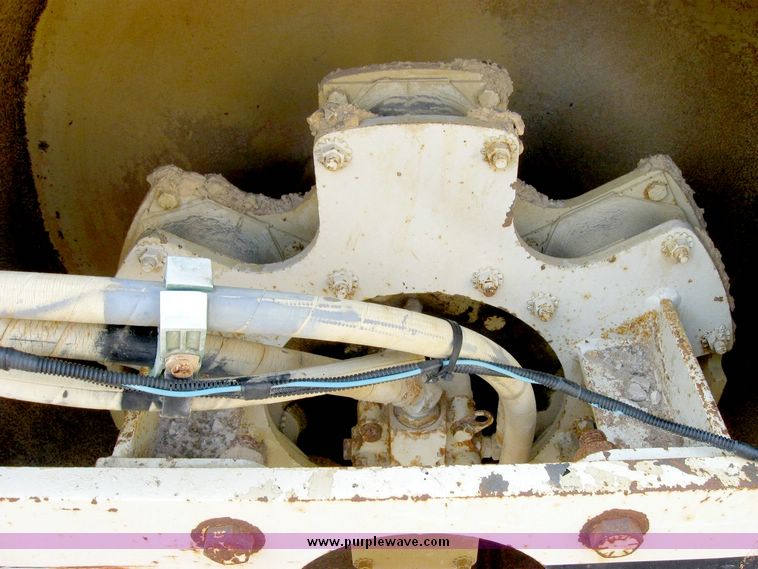 image for item 8830 Ingersoll Rand DD-90 vibratory compactor