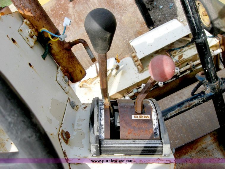 image for item 8830 Ingersoll Rand DD-90 vibratory compactor