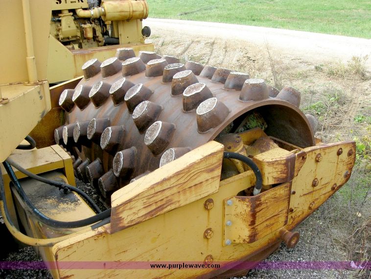 image for item 8833 Raygo Rascal dirt compactor