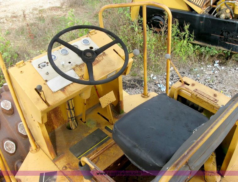 image for item 8833 Raygo Rascal dirt compactor