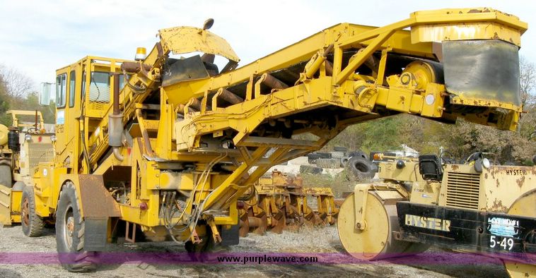 image for item 8835 Athey 7-12 force feed loader