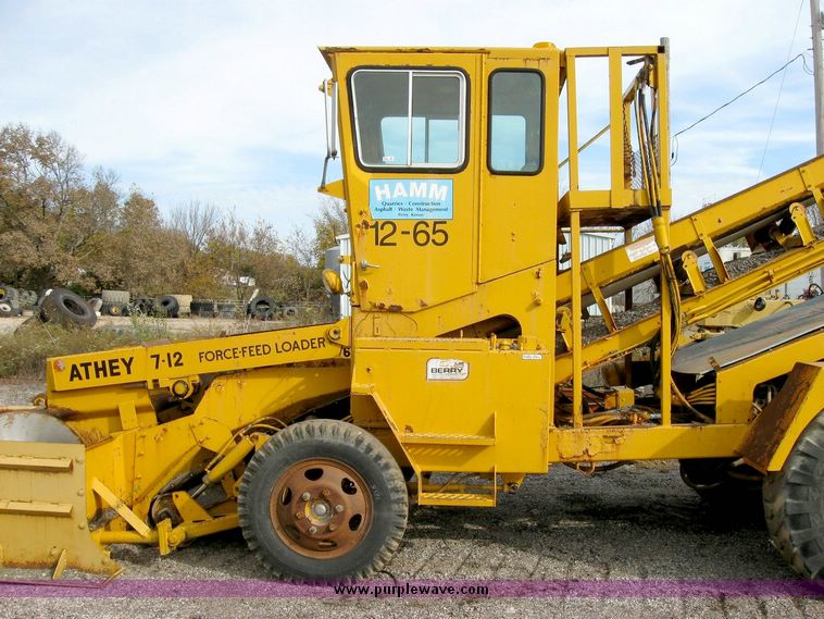 image for item 8835 Athey 7-12 force feed loader
