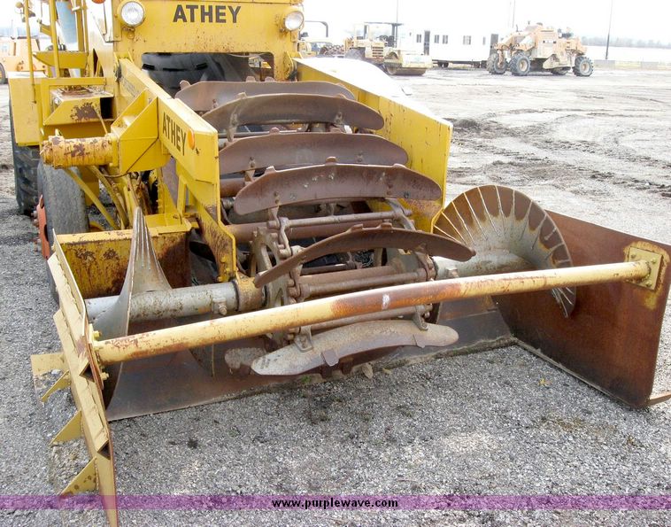 image for item 8835 Athey 7-12 force feed loader