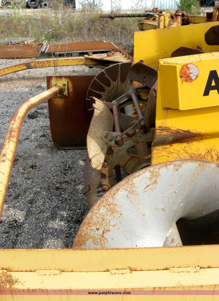 image for item 8835 Athey 7-12 force feed loader