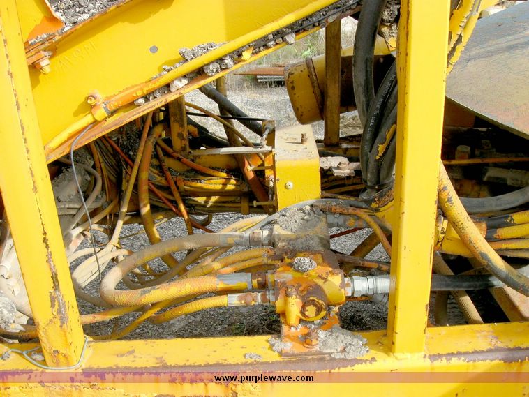 image for item 8835 Athey 7-12 force feed loader