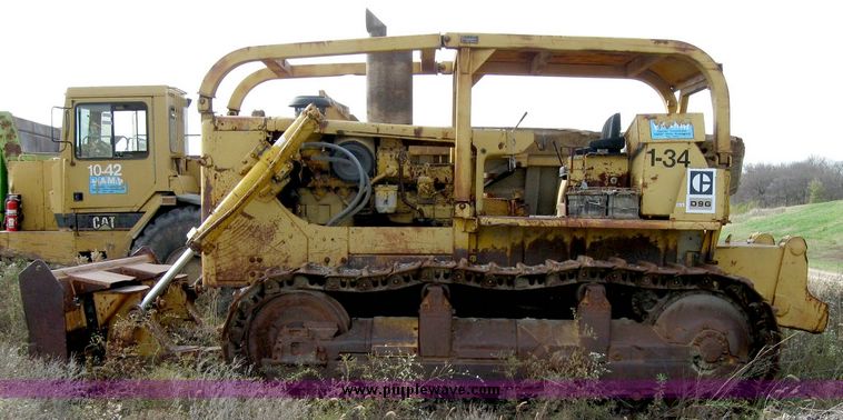 image for item 8838 Caterpillar D9G dozer