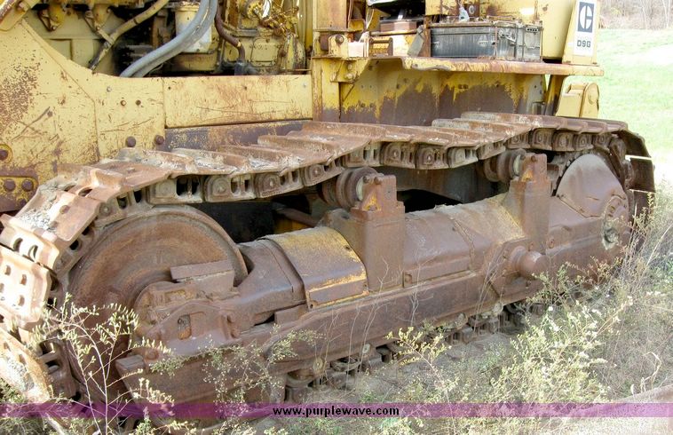 image for item 8838 Caterpillar D9G dozer