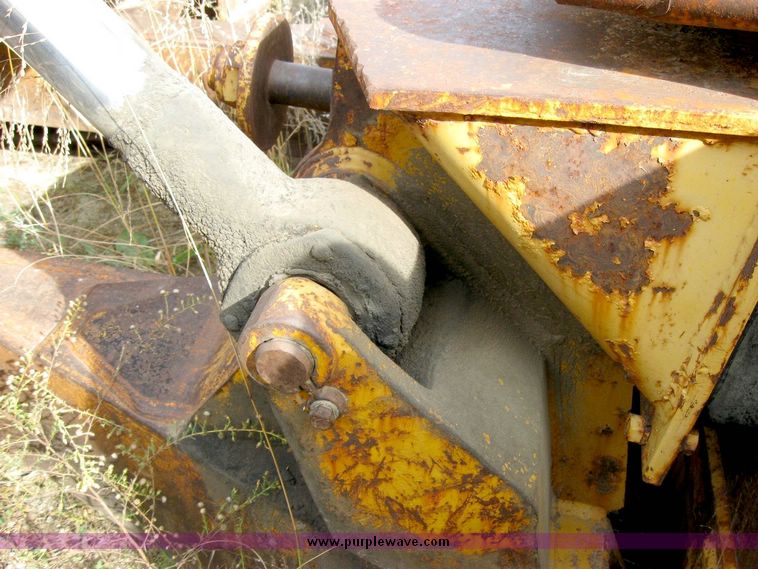 image for item 8838 Caterpillar D9G dozer