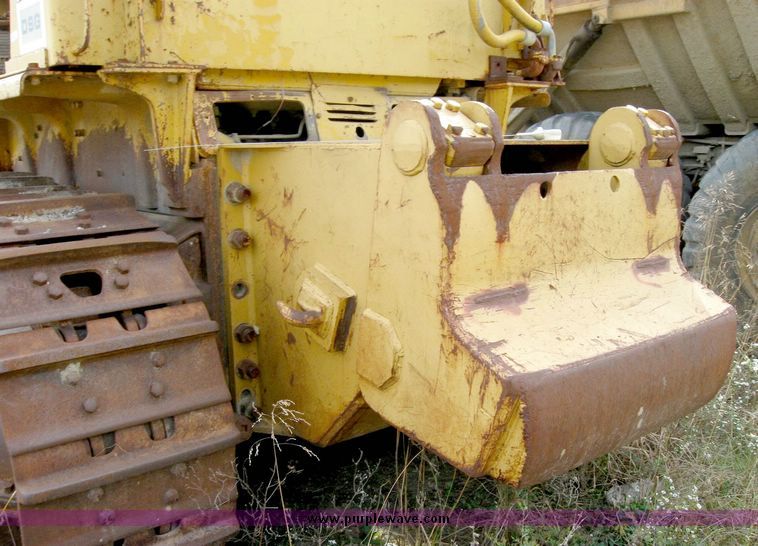 image for item 8838 Caterpillar D9G dozer