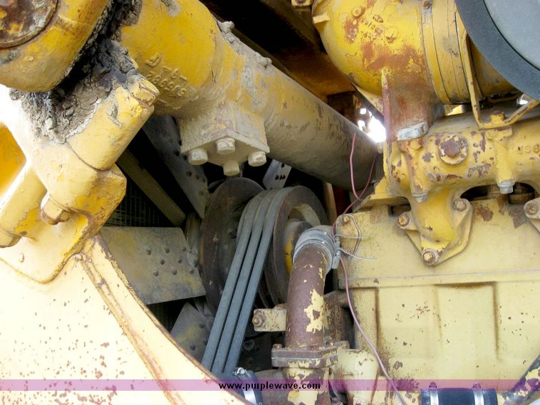 image for item 8838 Caterpillar D9G dozer