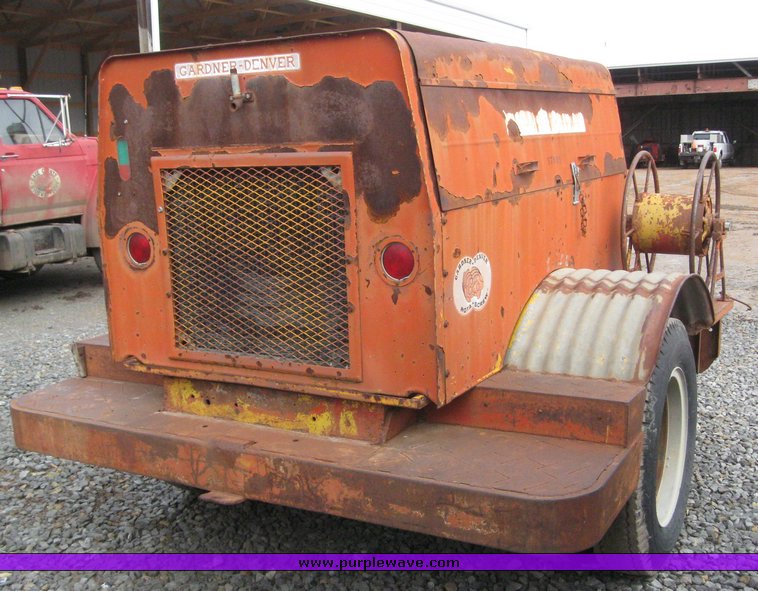 image for item 8862 Gardner Denver SPHGA portable air compressor on single axle trailer