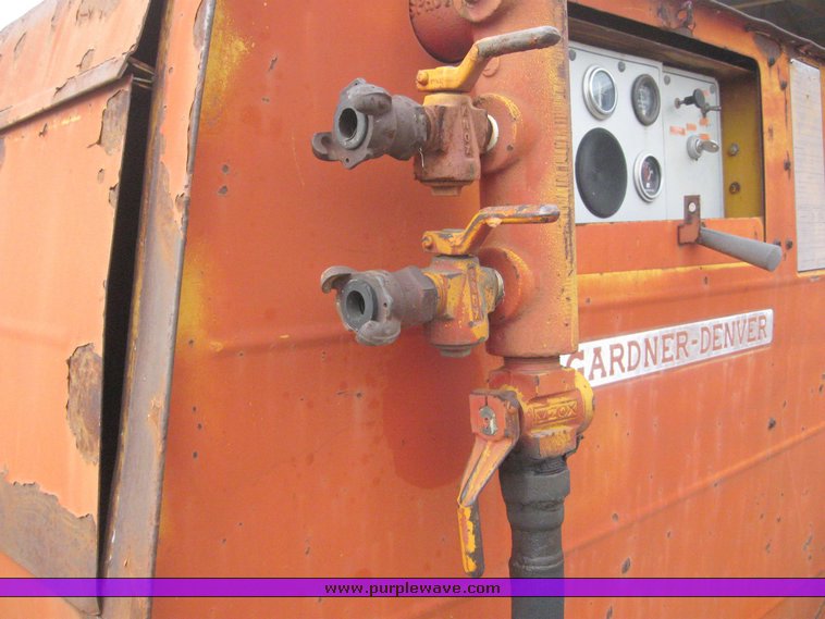 image for item 8862 Gardner Denver SPHGA portable air compressor on single axle trailer