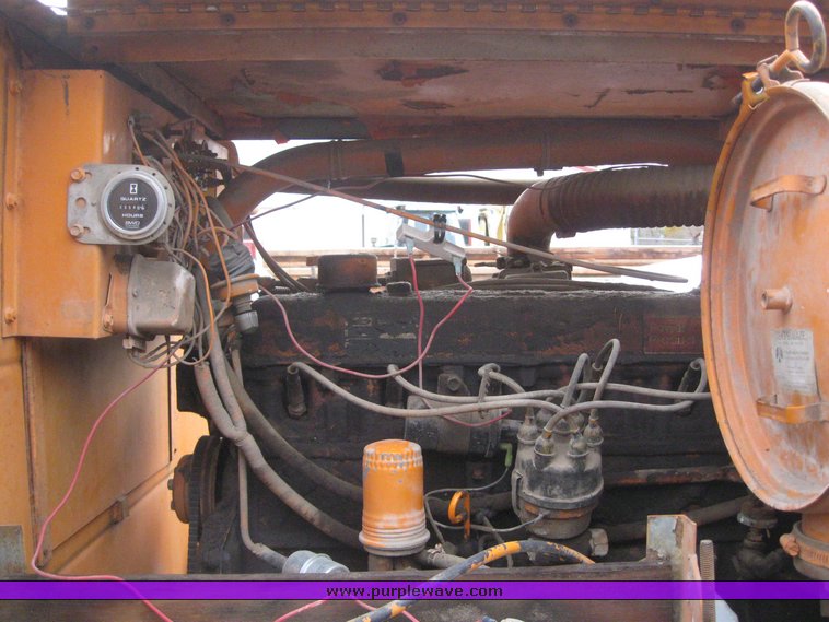 image for item 8862 Gardner Denver SPHGA portable air compressor on single axle trailer