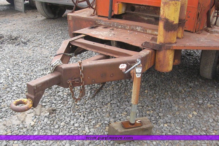 image for item 8862 Gardner Denver SPHGA portable air compressor on single axle trailer