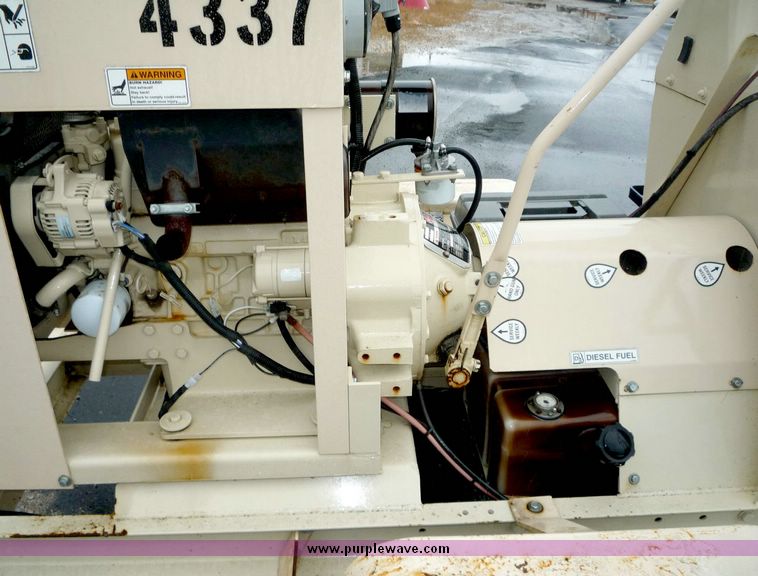 image for item 4005 Finn B 70 straw blower