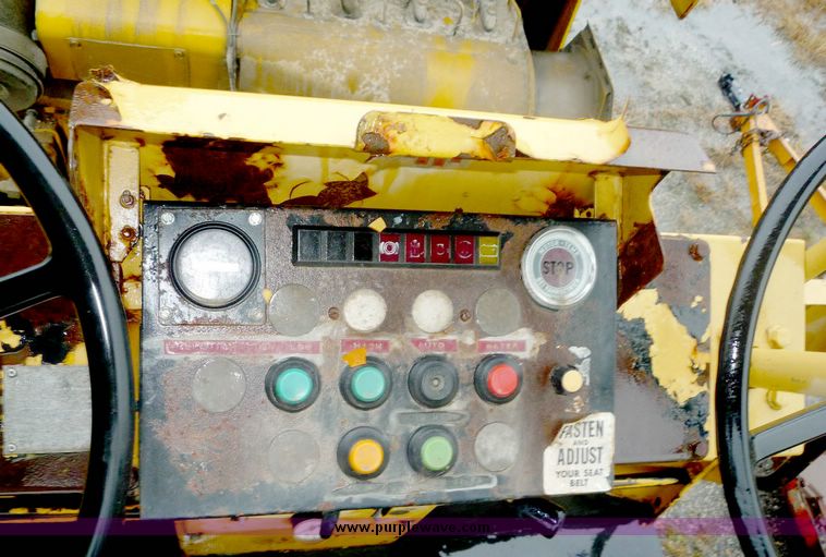 image for item 4007 1986 Bomag BW141 packer