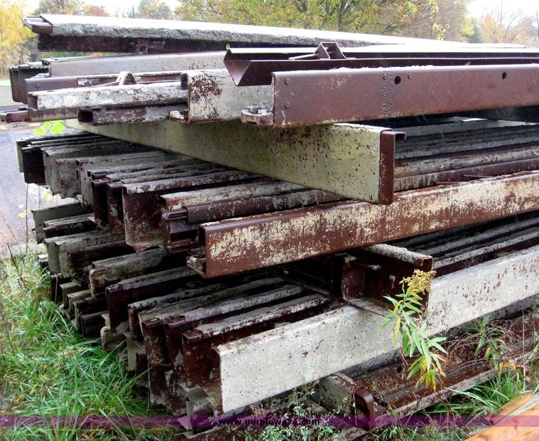 image for item 4019 Assorted concrete forms