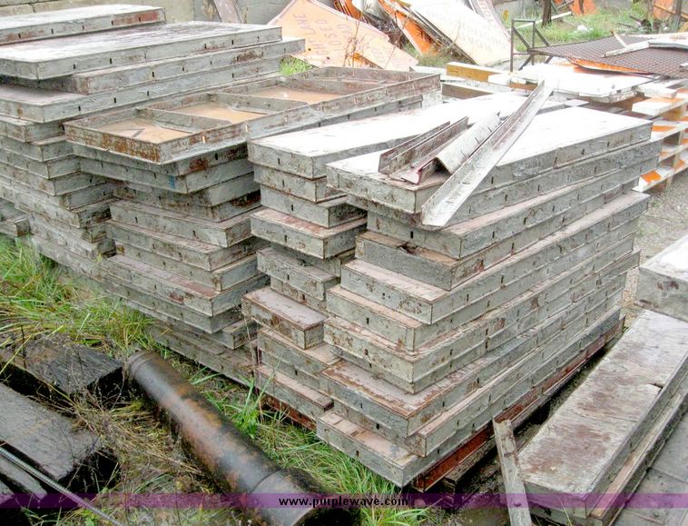 image for item 4019 Assorted concrete forms