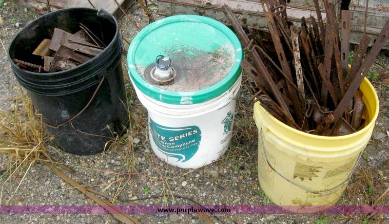 image for item 4019 Assorted concrete forms