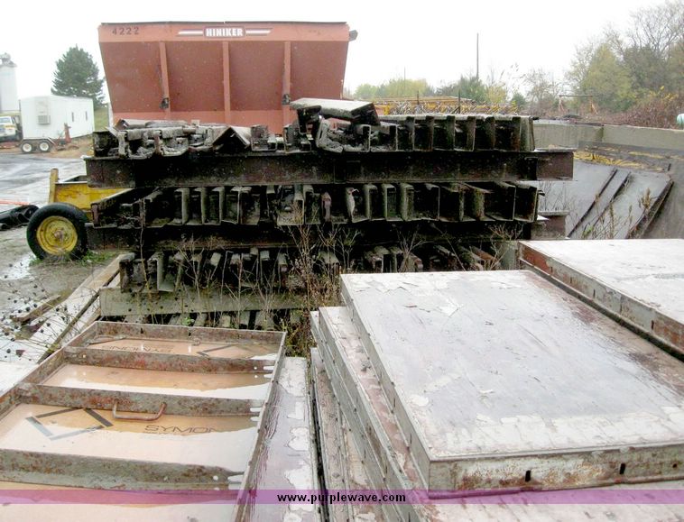 image for item 4019 Assorted concrete forms