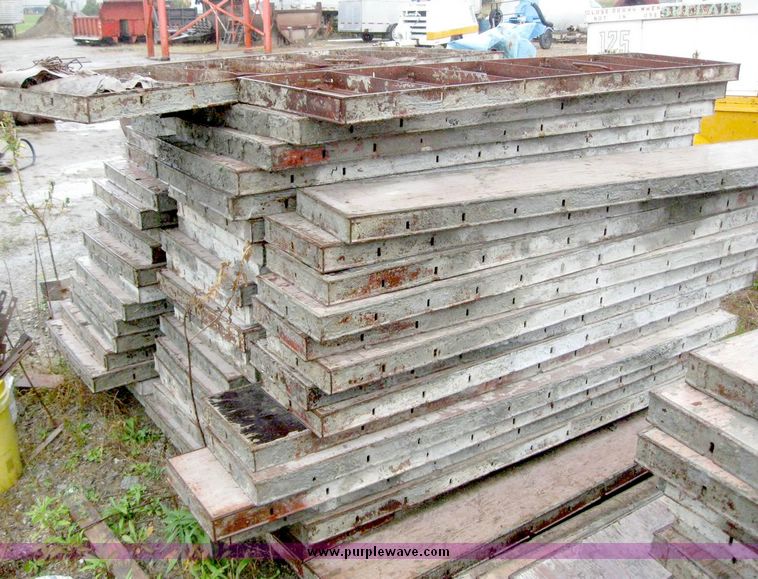 image for item 4019 Assorted concrete forms