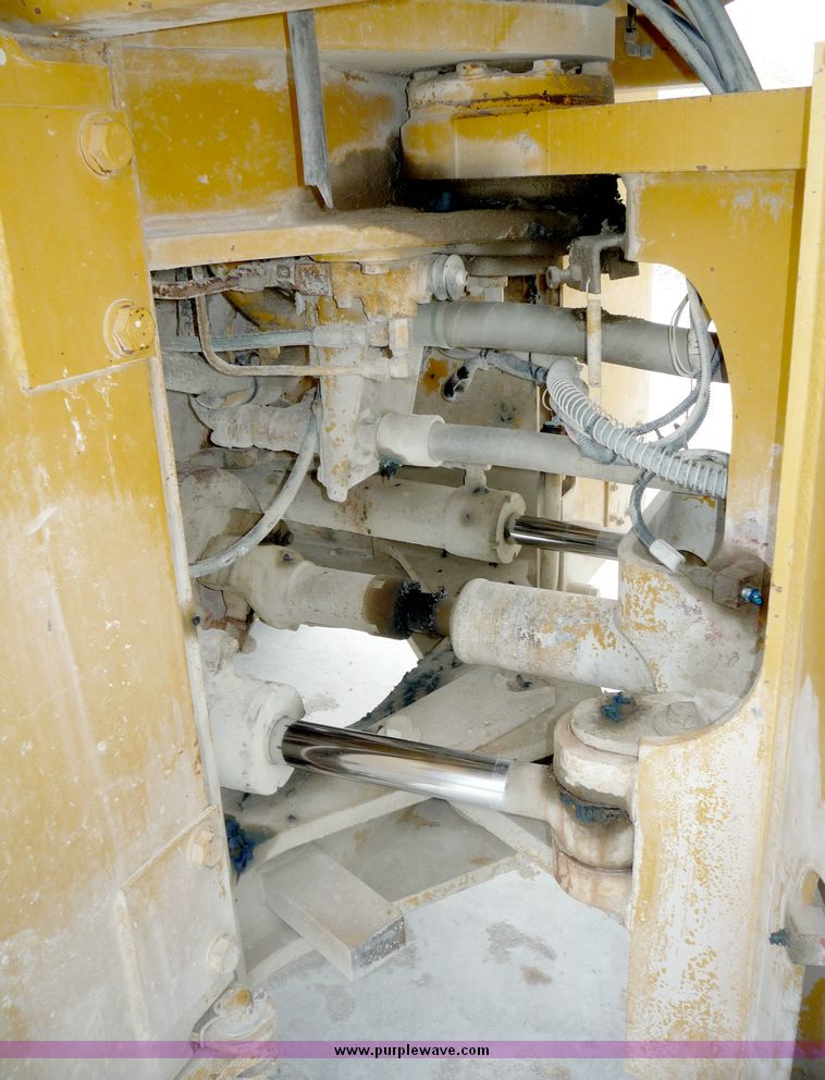 image for item 4055 Kawasaki 902 wheel loader