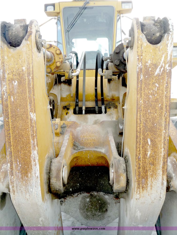 image for item 4055 Kawasaki 902 wheel loader