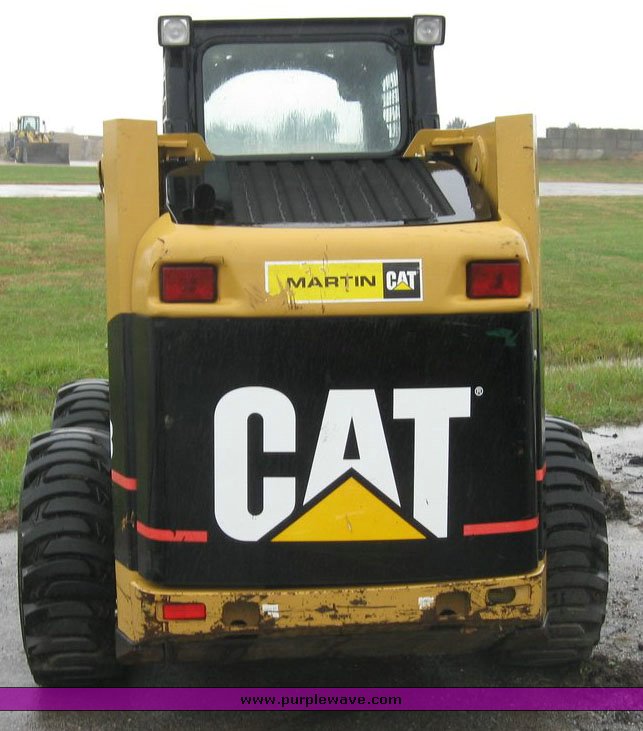 image for item 5000 2004 Caterpillar 246B skid steer