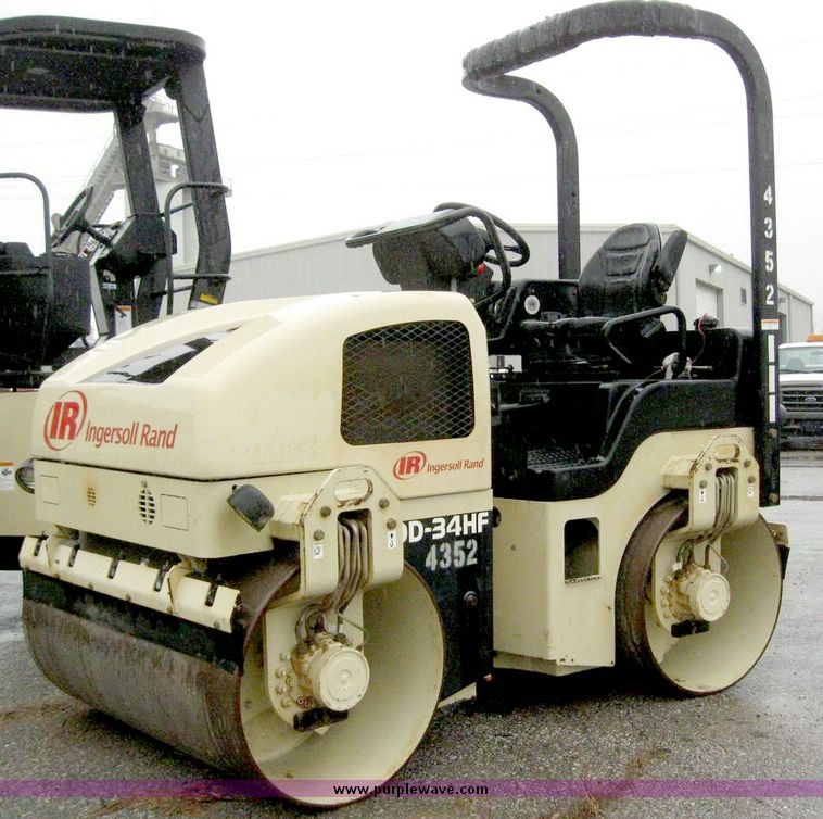 image for item 5004 2006 Ingersoll Rand DD34HF Ultra Pac double drum compactor