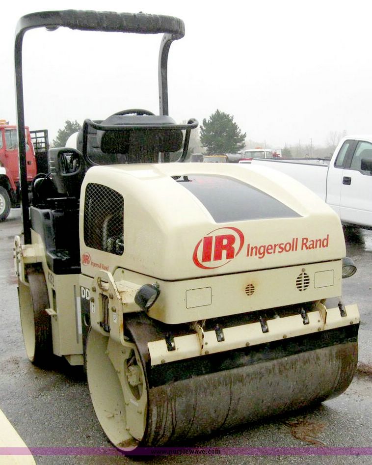 image for item 5004 2006 Ingersoll Rand DD34HF Ultra Pac double drum compactor