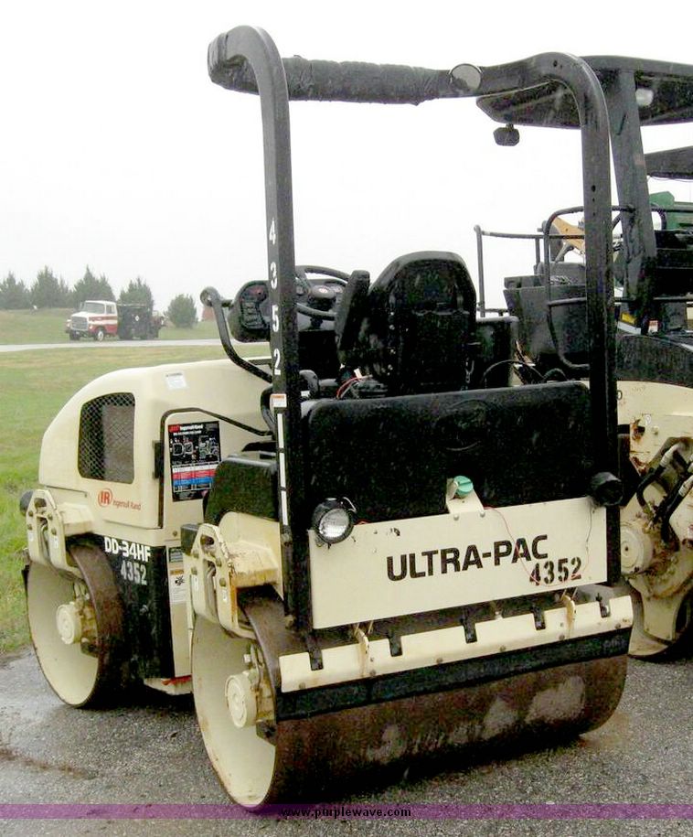 image for item 5004 2006 Ingersoll Rand DD34HF Ultra Pac double drum compactor