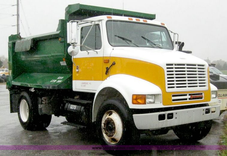 image for item 5007 1990 International 7155 SADT dump bed truck