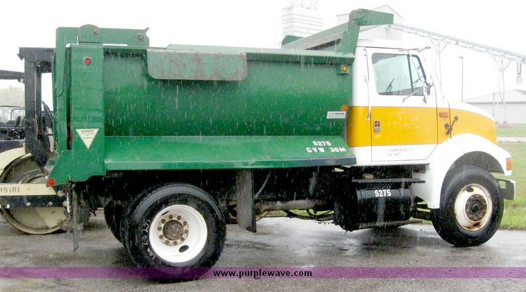 image for item 5007 1990 International 7155 SADT dump bed truck