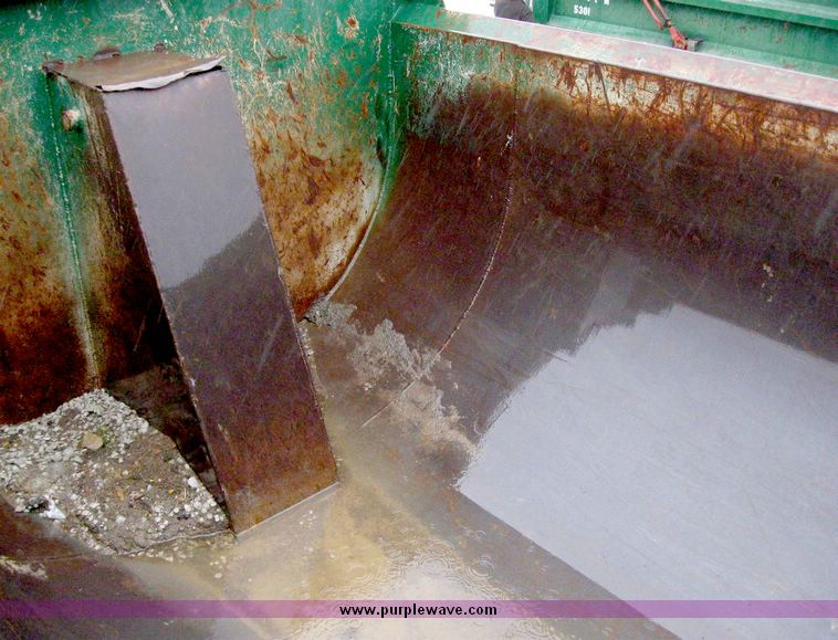 image for item 5007 1990 International 7155 SADT dump bed truck