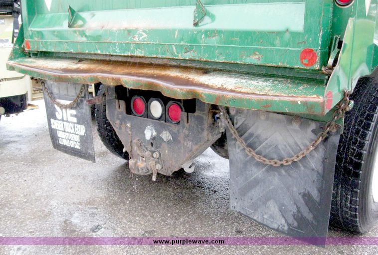 image for item 5007 1990 International 7155 SADT dump bed truck