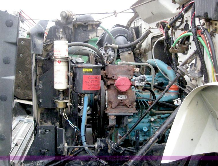 image for item 5007 1990 International 7155 SADT dump bed truck